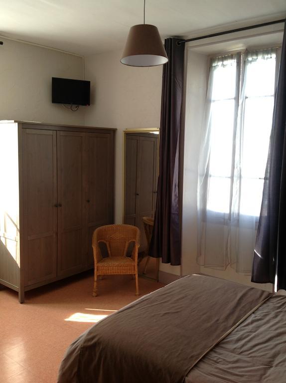 Hotel Restaurant Les Oliviers Nyons Ruang foto