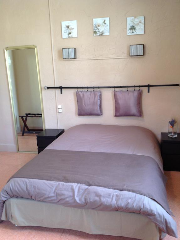 Hotel Restaurant Les Oliviers Nyons Ruang foto