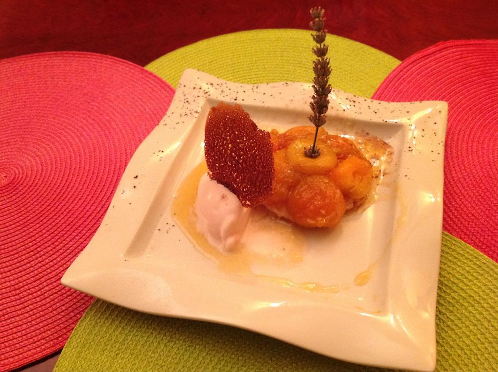 Hotel Restaurant Les Oliviers Nyons Bagian luar foto